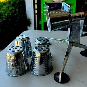 SALADMASTER Machine Food Processor Salad Vegetable Shredder Stainless 5 blades